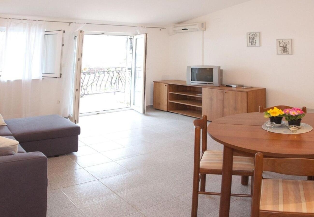 Apartments Filip Trogir Buitenkant foto