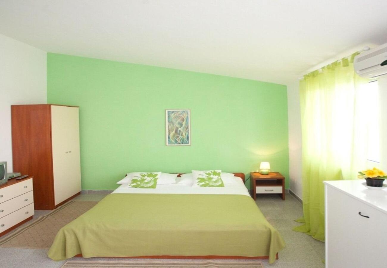 Apartments Filip Trogir Buitenkant foto